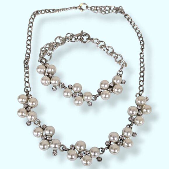 Faux Pearl & Rhinestone Cluster Demi Parure - Picture 2 of 9